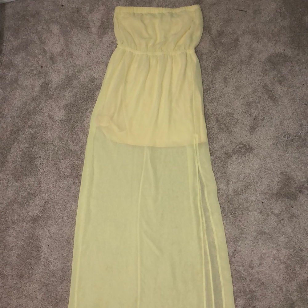 Yellow Strapless dress